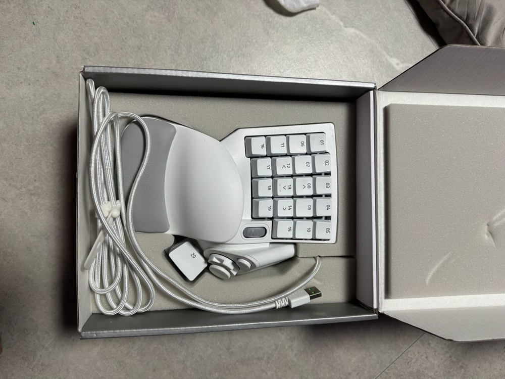 RAZER Razer 타르타로스 PRO--1