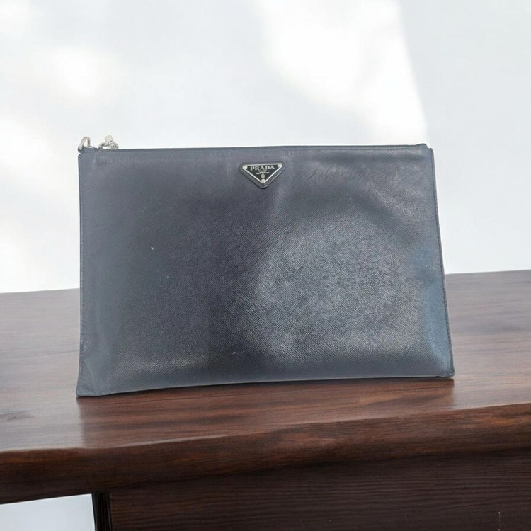 프라다 정품 클러치 판매합니다--0