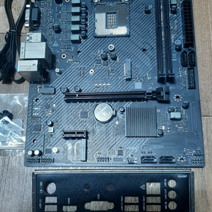 컬러플 H510M-K V20 팝니다. AS 26년 7월까지