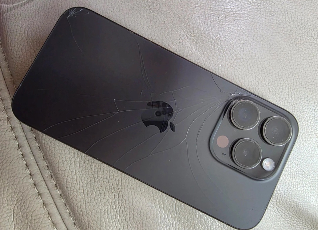 아이폰 15프로 256기가--3
