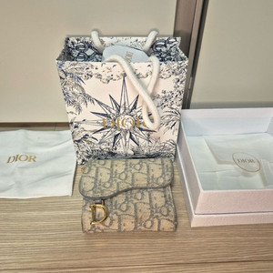 풀박스 디올 정품 오블리크 로투스 새들 반지갑 팝니다 이미지