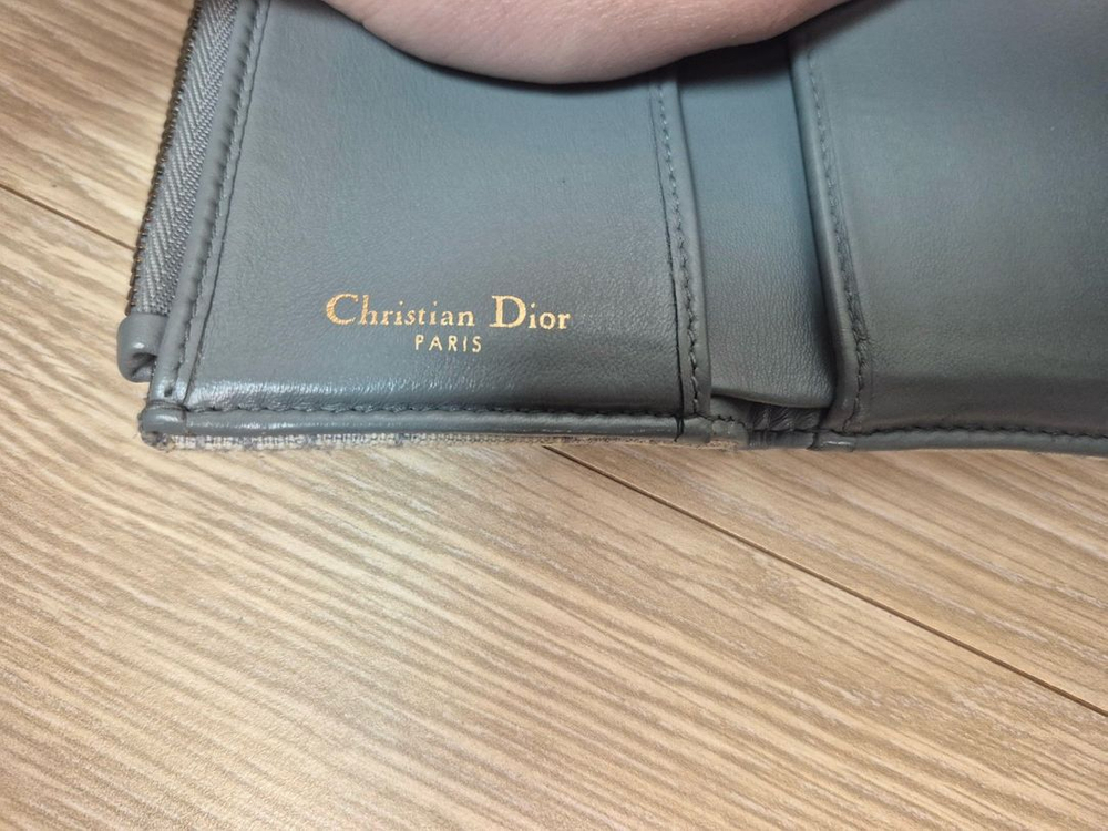 풀박스 디올 정품 오블리크 로투스 새들 반지갑 팝니다 이미지