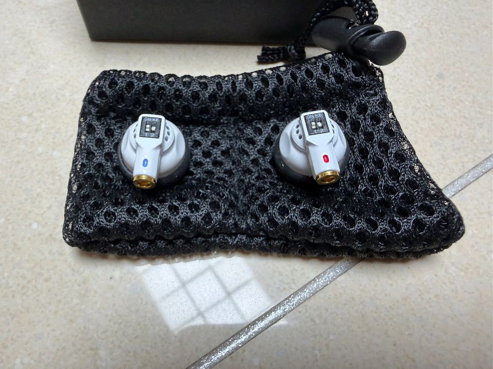 게라지랩 오픈형이어폰 G.002 팝니다.--0