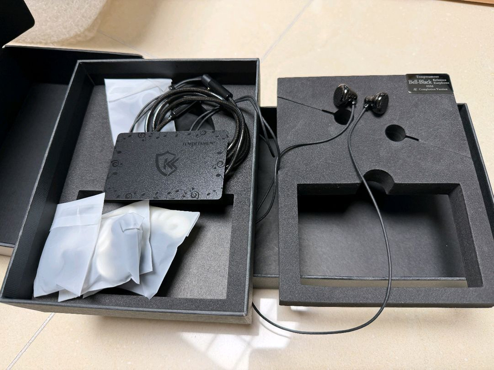 Temperament 플래그쉽 오픈형이어폰 Bell-Black 팝니다.--2