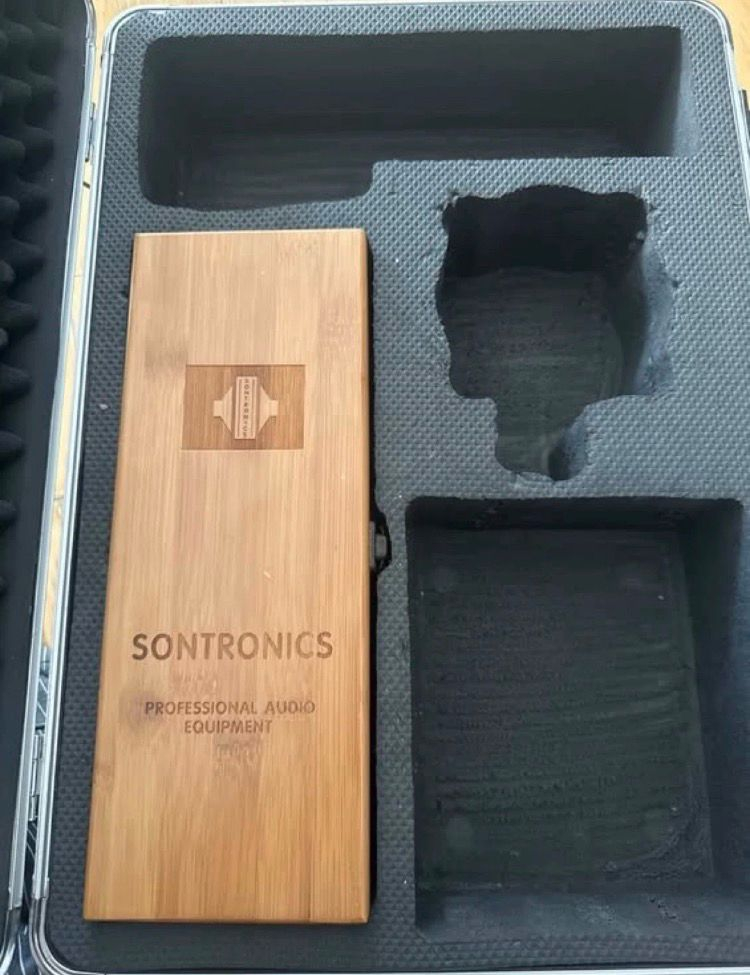 손트로닉스 아리아 SONTRONICS ARIA 콘덴서 진공관 마이크 (250만원짜리) 이미지