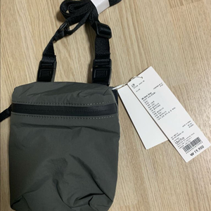 유니클로u 25fw 미니백 다크그레이 판매