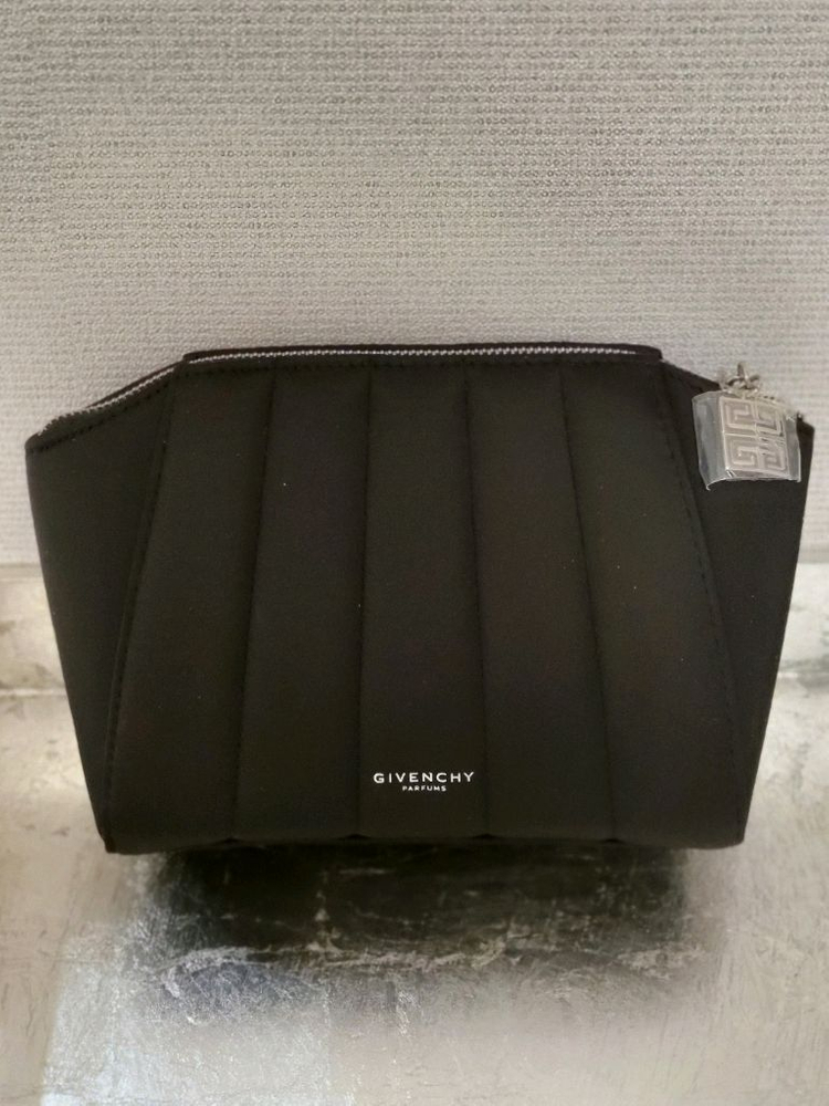 지방시 파우치--1