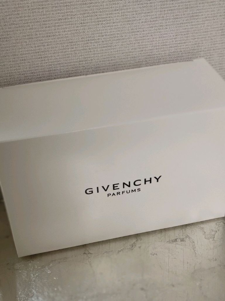 지방시 파우치--3