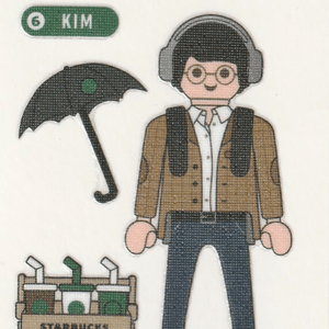 스타벅스 & 플레이모빌 우산과 커피를 든 남자 띠부씰 이미지