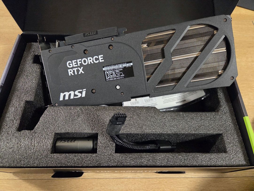 Rtx 5070ti shadow 3x oc 그래픽카드--1