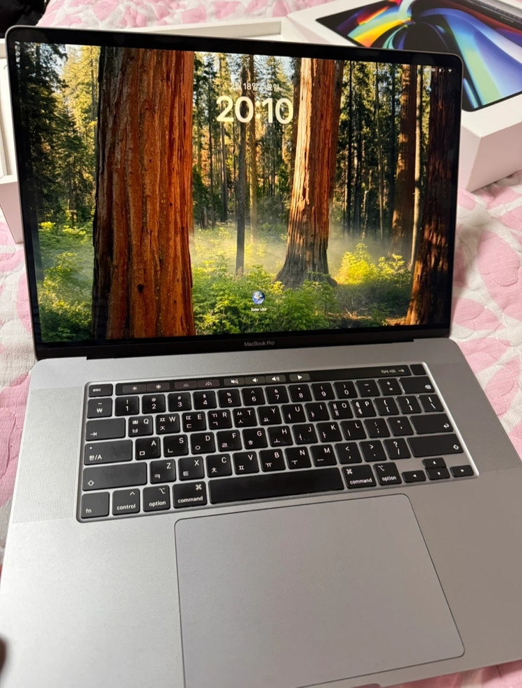 맥북 프로 16인치 i7 16GB 384GB--1