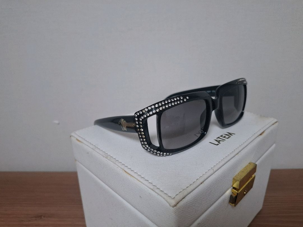 베르사체 선글라스 이미지