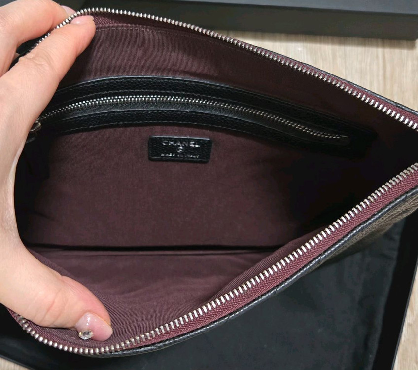 정품 샤넬 쉐브론 캐비어 미듐 클러치 (급처분가)--3