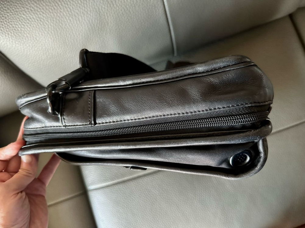 투미 알파 티패스 미디엄 스크린 랩탑 슬림 브리프 올레더 블랙--4