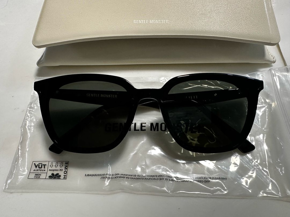 젠틀몬스터 선글라스 릴리트 01 블랙 이미지