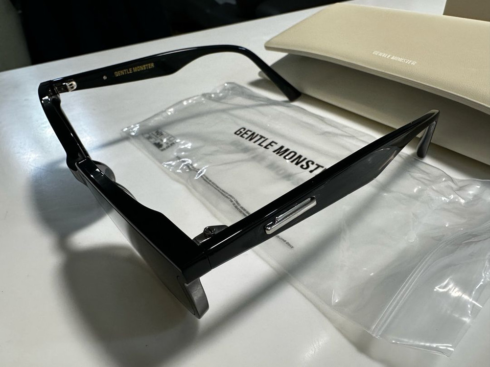 젠틀몬스터 선글라스 릴리트 01 블랙 이미지