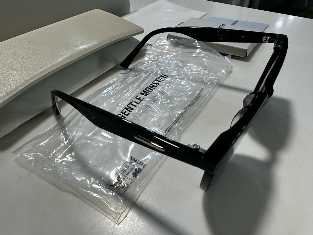 젠틀몬스터 선글라스 릴리트 01 블랙 이미지