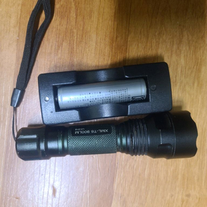 XML-T6 900LM LC-018 손전등