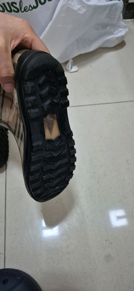 버버리. 레인부츠 ㅡ210사이즈 정품--4