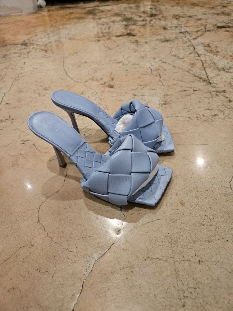 보테가 베네타 인트레치아토 뮬 샌들 아이스 미착용 새상품 사이즈 40--5