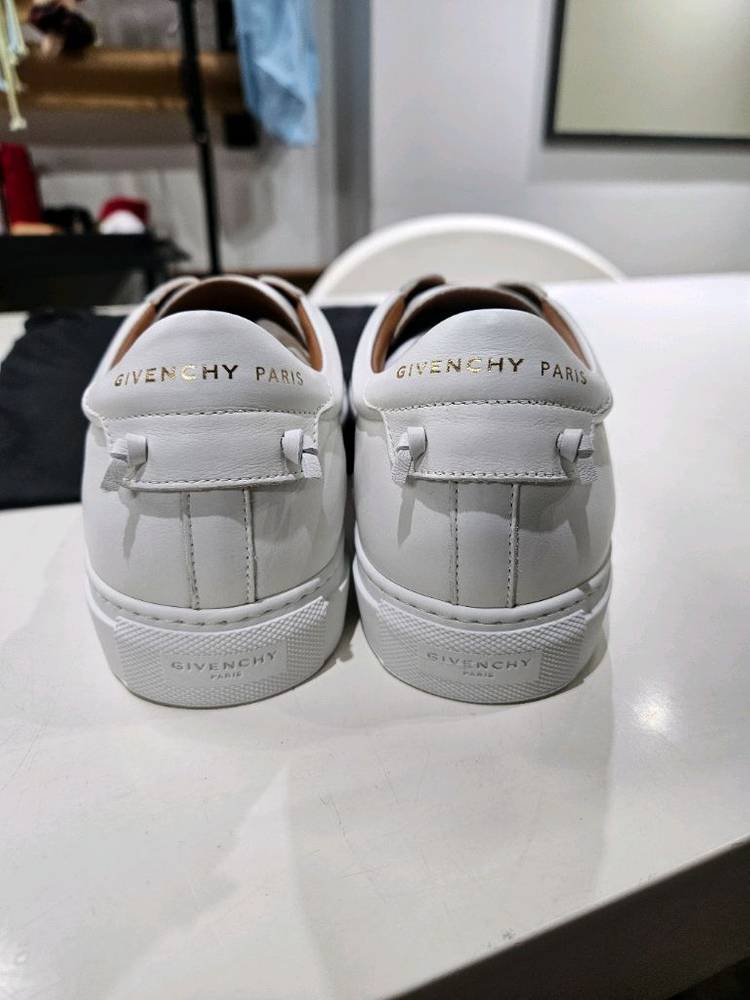 지방시 어반 스트리트 남성 스니커즈 미착용 새상품 사이즈 42--3