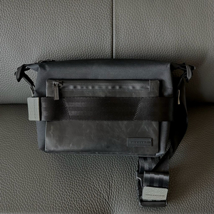 [A급/민트택O] 프라이탁 워렌 올블랙 (F670 WARREN)