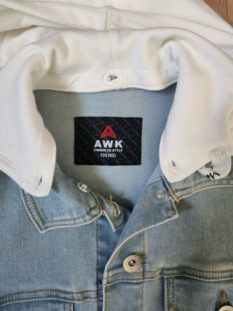 에어워크 데님잠바 135 XS 사이즈 판매합니다거의 안입어서 상태 깨끗합니다직거래 택배거래 가능합니다직거래 서초2동 이미지