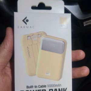 팬톤 빌트인 케이블 보조배터리 10000mAh 새상품