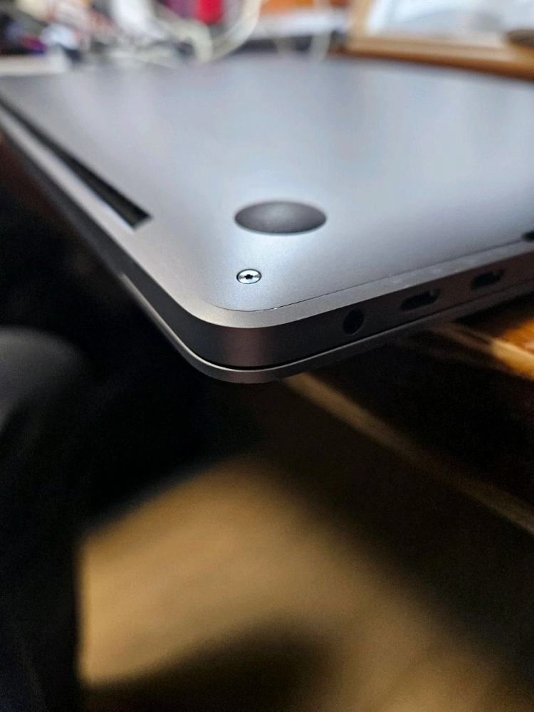 2019 맥북 프로 16인치 I9 16GB 1TB 5500M 4GB 특A급 이미지