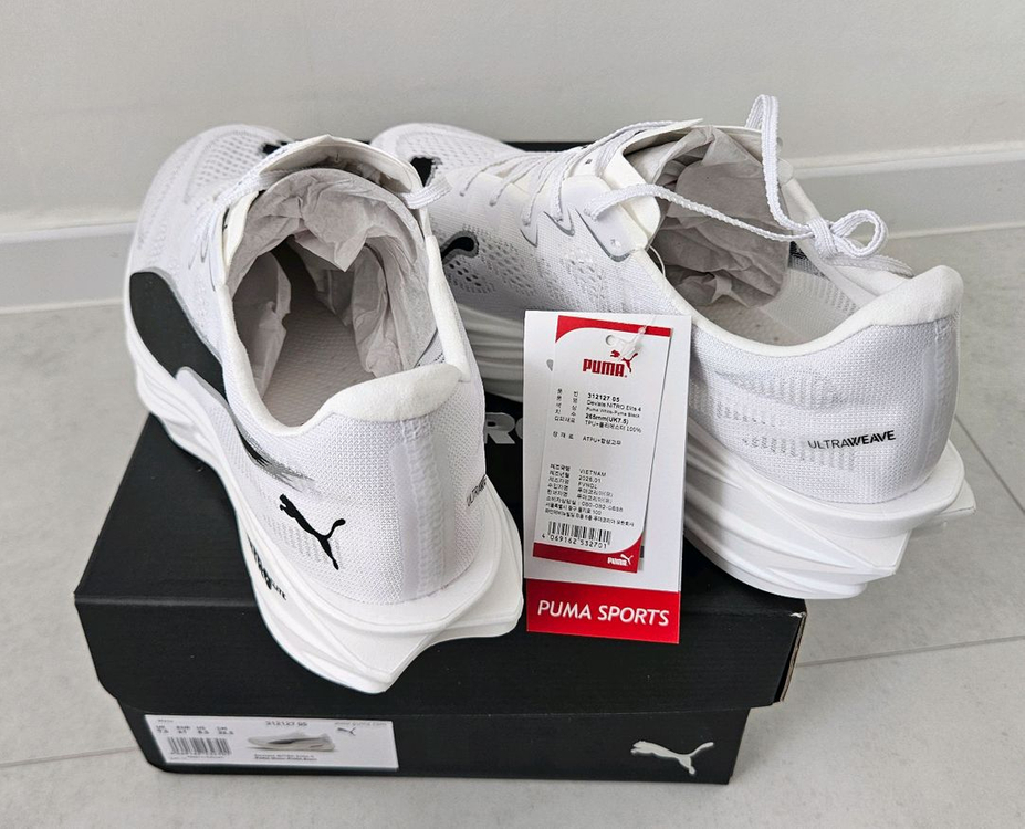 푸마 디비에이트 나이트로 엘리트4 카본 런닝화 265mm 새상품 화이트 블랙 색상--1