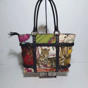 정품이고 ㅡ페라가모 ㅡ숄더백