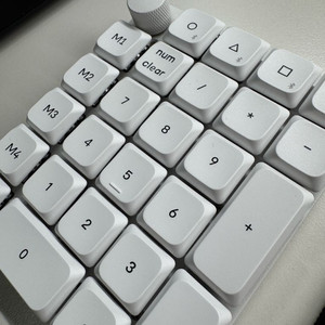 키크론 K0 MAX 화이트 넘버패드 풀박스