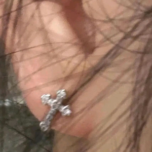 (새상품) 써지컬 침 고딕 십자가 귀걸이 이미지