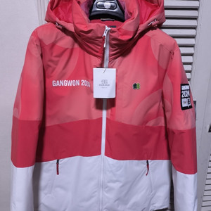 100 코오롱스포츠 2024 강원 올림픽 덕다운 패딩