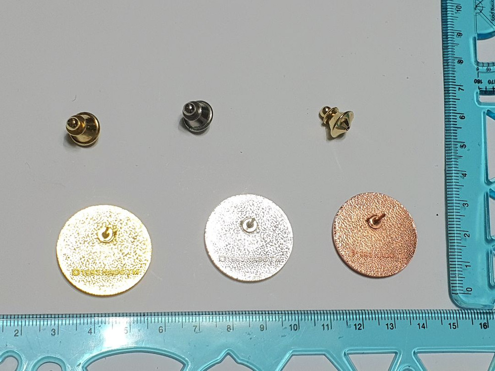 금, 은, 동 메달 형식의 나가노올림픽 기념뱃지 3종 이미지