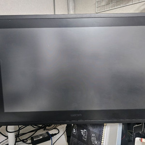 와콤 신티크 22 DTK-2260 + 어고트론 LX 모니터암 화이트