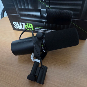 슈어 sm7db 다이나믹 마이크 판매합니다!