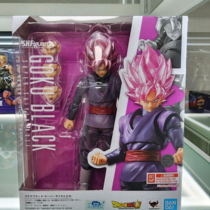 SHF 피규어 드래곤볼블랙오공로제+갓슈퍼사이어인+슈퍼초사이어인갓손오공 판매합니다.