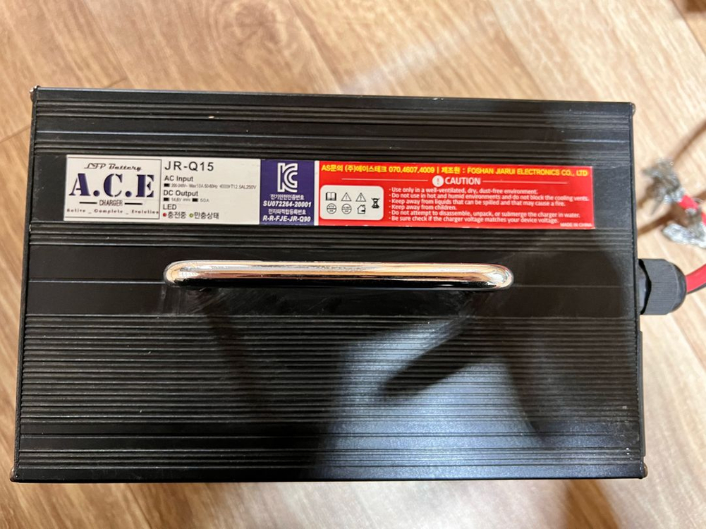 팅클발전소 인버터 12v 3000w, 에이스테크 배터리충전기 JR-Q15 (+노래방기계) 급처 이미지