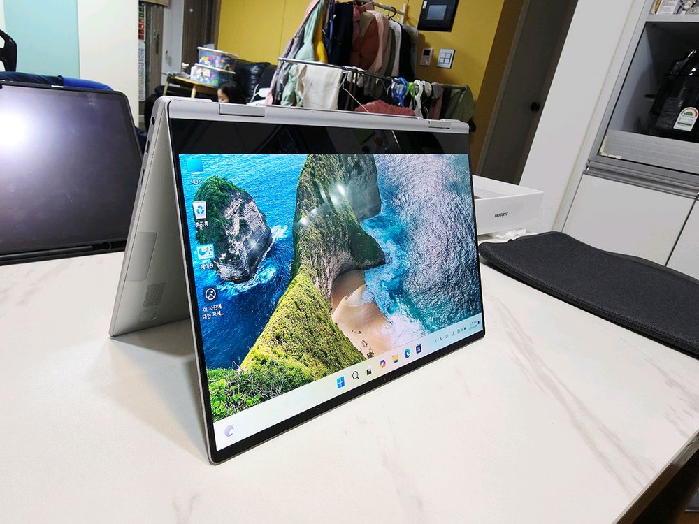 [SS급] 삼성 갤럭시북2 프로 360 - 1TB SSD / 12GB 램 풀박스 판매--2