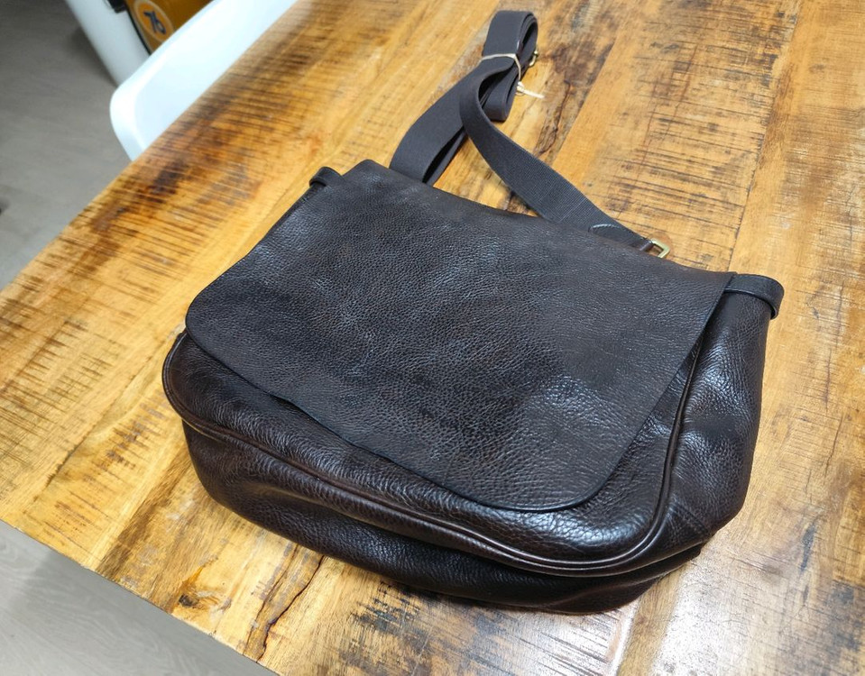 멀버리 다크 브라운 리얼 가죽 메신저백--0