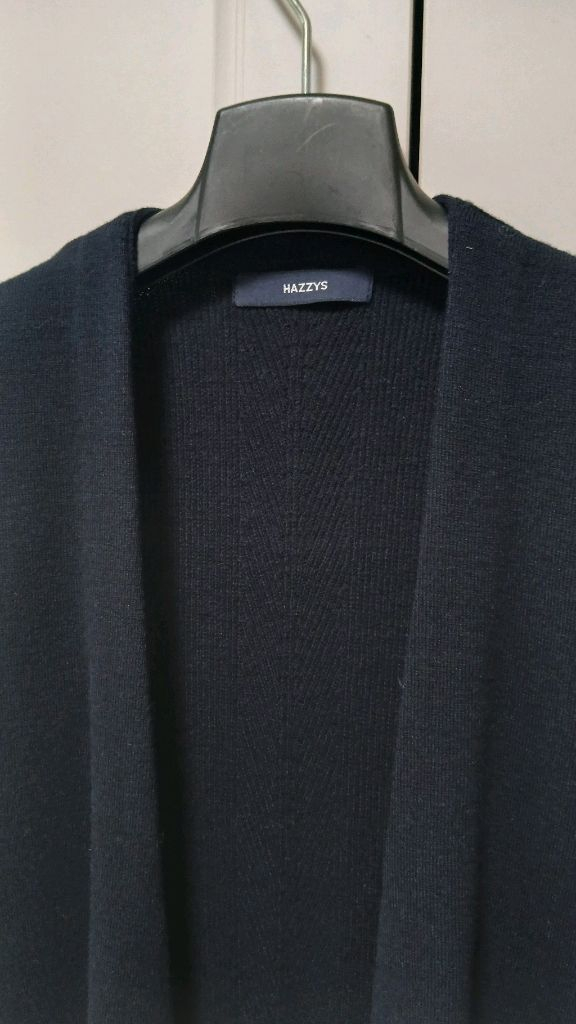 헤지스 블랙 니트 롱 베스트 (모100%)상태최상--2