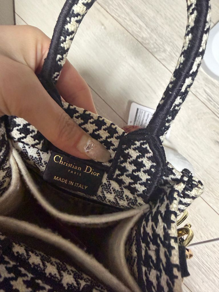 디올 북토트 미니 휴대폰백 풀박 이미지