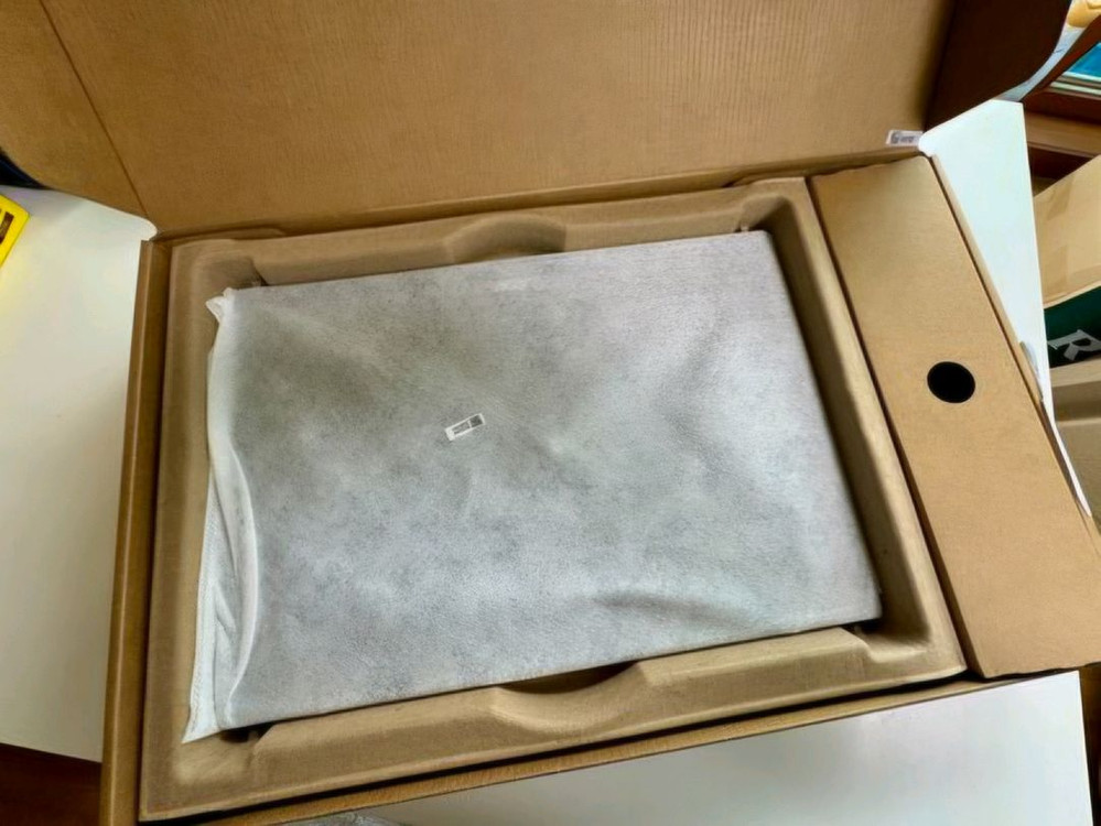 에이서 2023 스위프트 엣지 16 OLED 16gb 512gb sfe16 43 r1xb--1