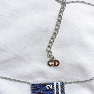 디올 목걸이 정품