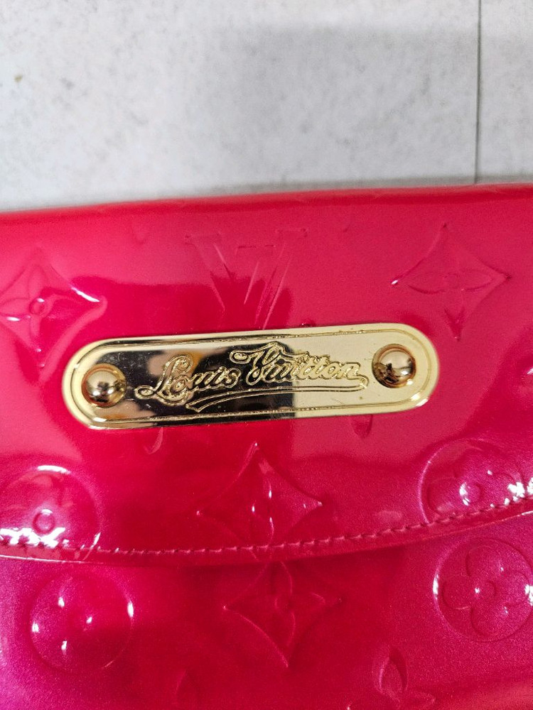 루이비통 미니숄더백--4