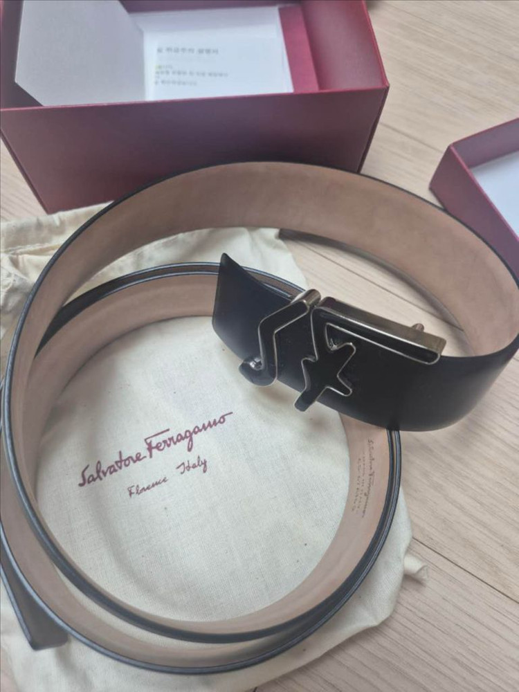 페라가모 남성 벨트(새 상품)--3