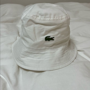 라코스테 화이트 버킷햇