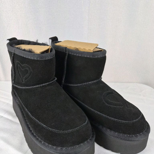 새상품) 마크모크 아도르 부츠 36 (225~230)