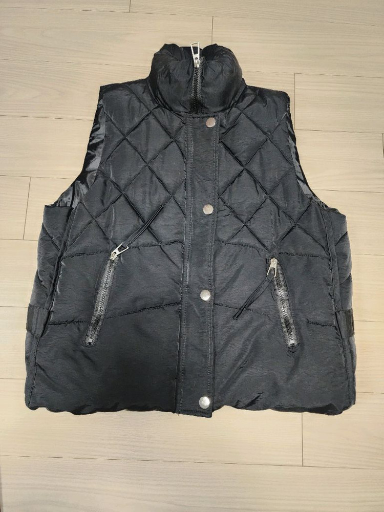 블랙 퀼팅 경량 패딩 조끼--6